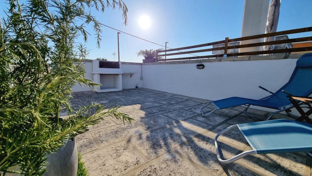 La Terrazza Dei Nonni Apartment ตอร์เร สเปคเคีย รุจเจรี ภายนอก รูปภาพ