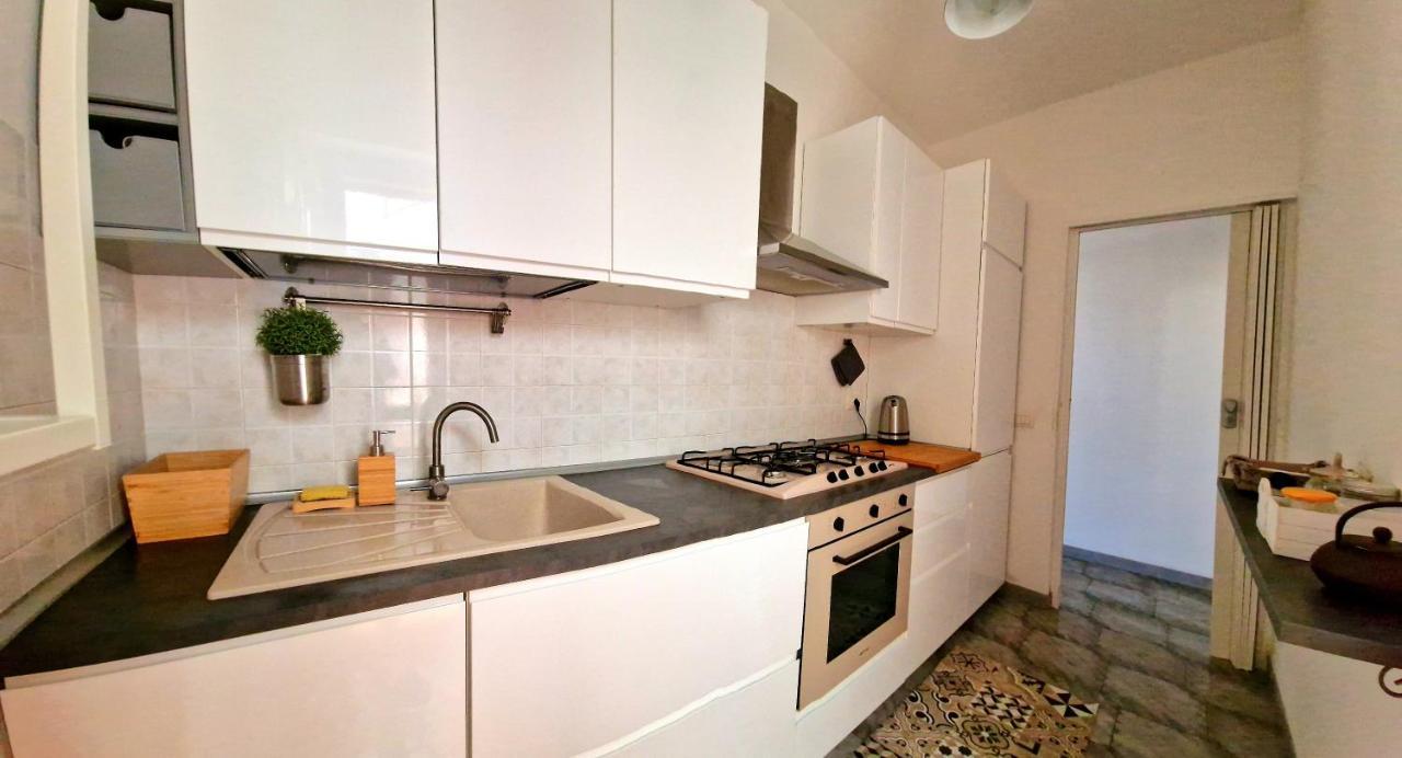La Terrazza Dei Nonni Apartment ตอร์เร สเปคเคีย รุจเจรี ภายนอก รูปภาพ