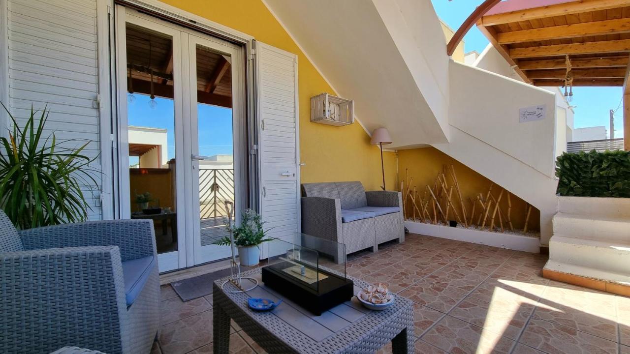 La Terrazza Dei Nonni Apartment ตอร์เร สเปคเคีย รุจเจรี ภายนอก รูปภาพ